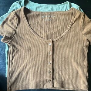 2 Aeropostale Tan and green Ribbed Button-Up Crop Top